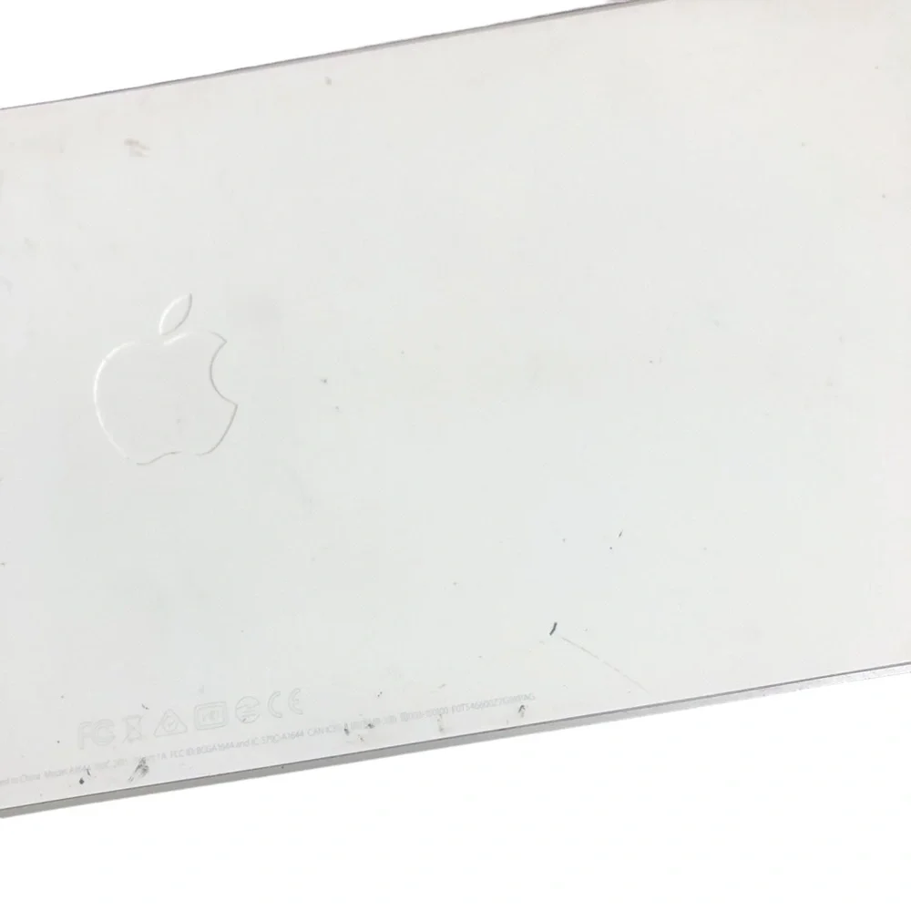 APPLE Wireless Magic Keyboard NO CABLE ***SELLING AS IS***